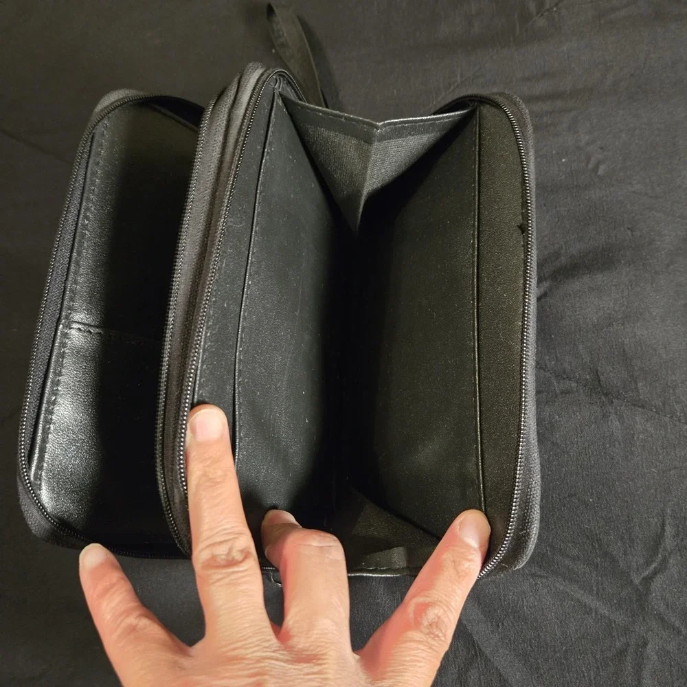 Black‎ Small Zippered 6 Ring-Bound Planner Wristlet Faux Leather Phone Pocket
